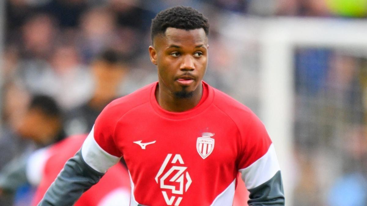 每体：🚨安苏·法蒂再次受伤 👉他在周二训练结束后腿筋受伤。摩纳哥正在等待检查