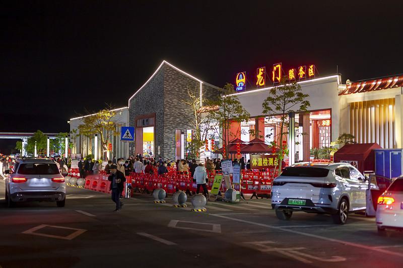 🚩 国庆出游最容易变折腾的核心原因

人流与体力的尖锐冲突‌：
国庆热门景区日
