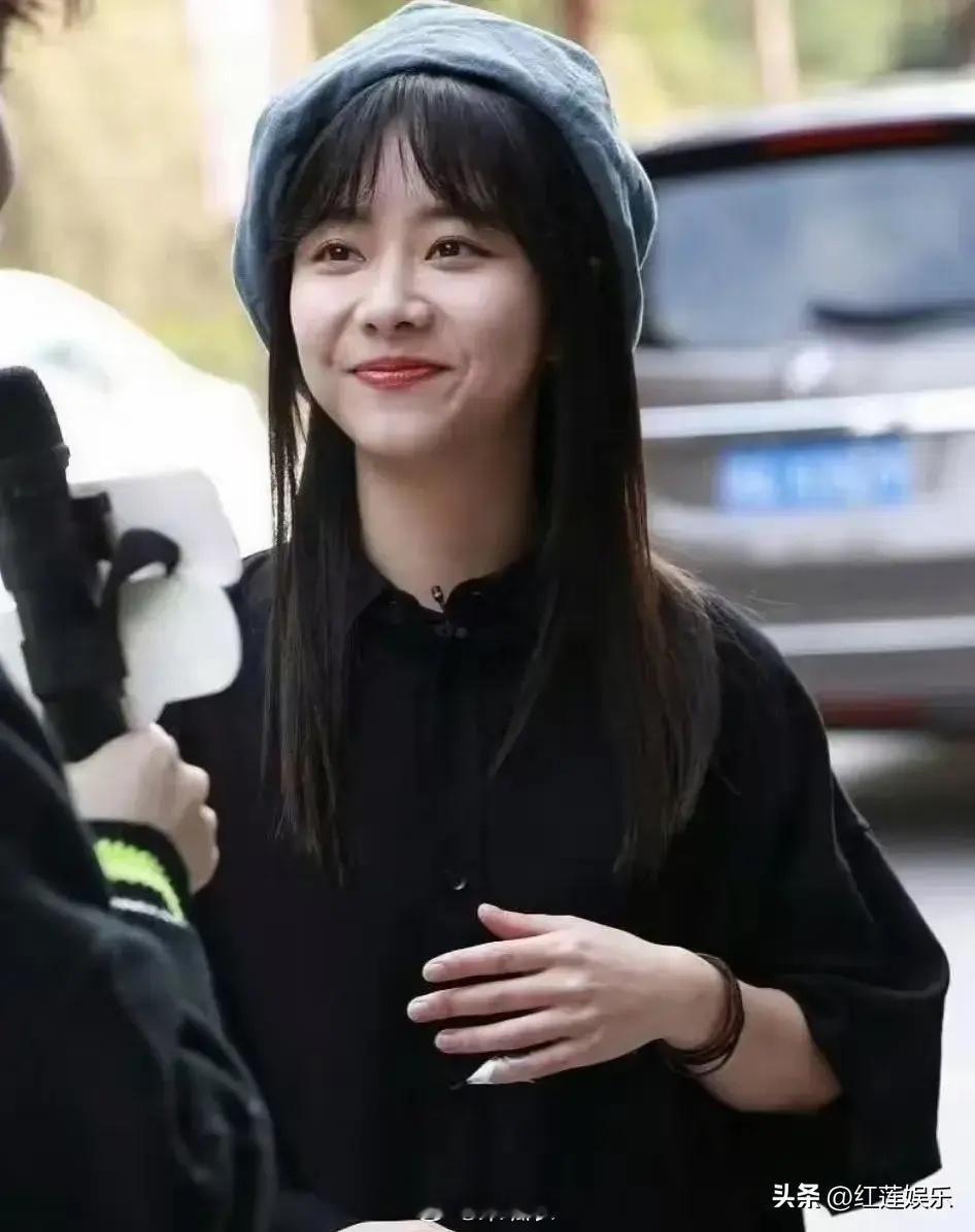 1.张晚意最近很迷茫，公司也不知道让他走什么路线了，感觉怎样效果都不好。2.足球