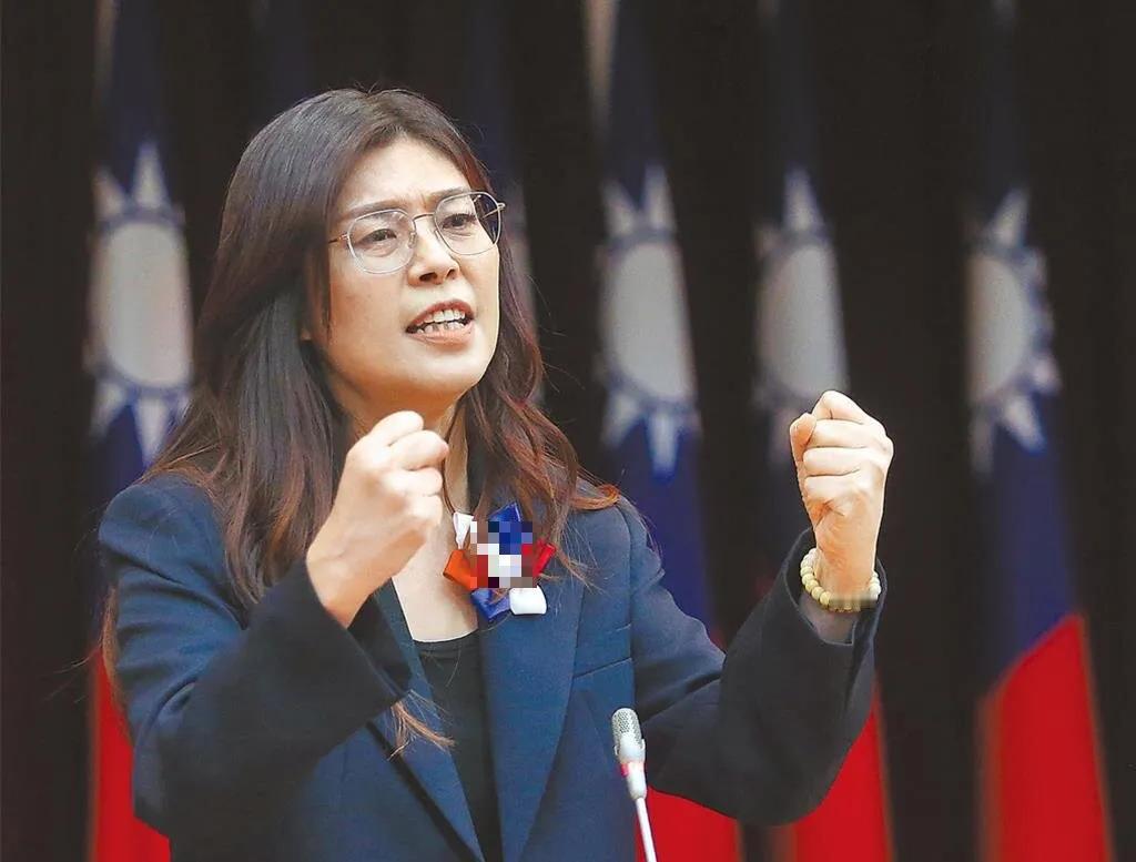 【军购内斗刚歇一小会，郑丽文又被爆拒见日本人】

人红是非多，国民党军购内斗风波