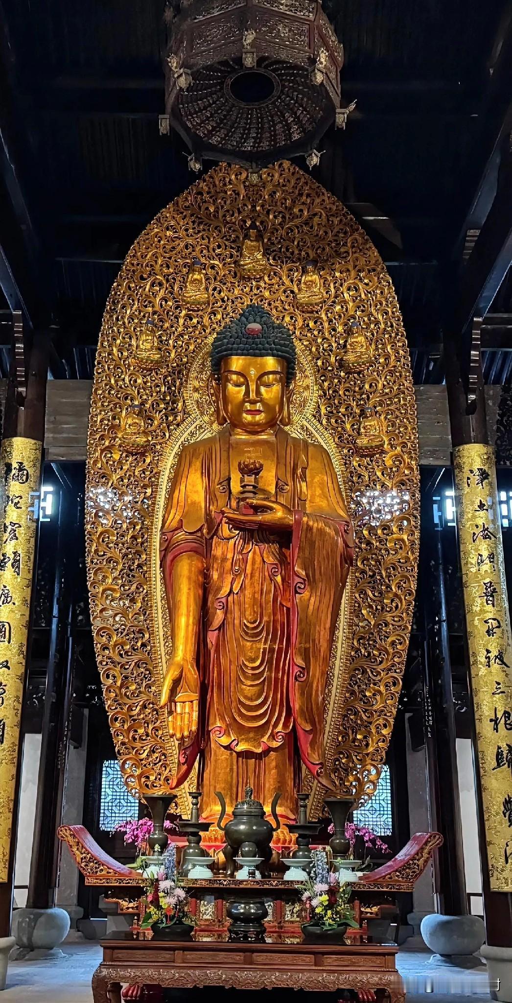 这尊金身佛像，看完心瞬间平静
 
📍坐标：七塔寺
✨核心：一眼入心的庄严圣像，