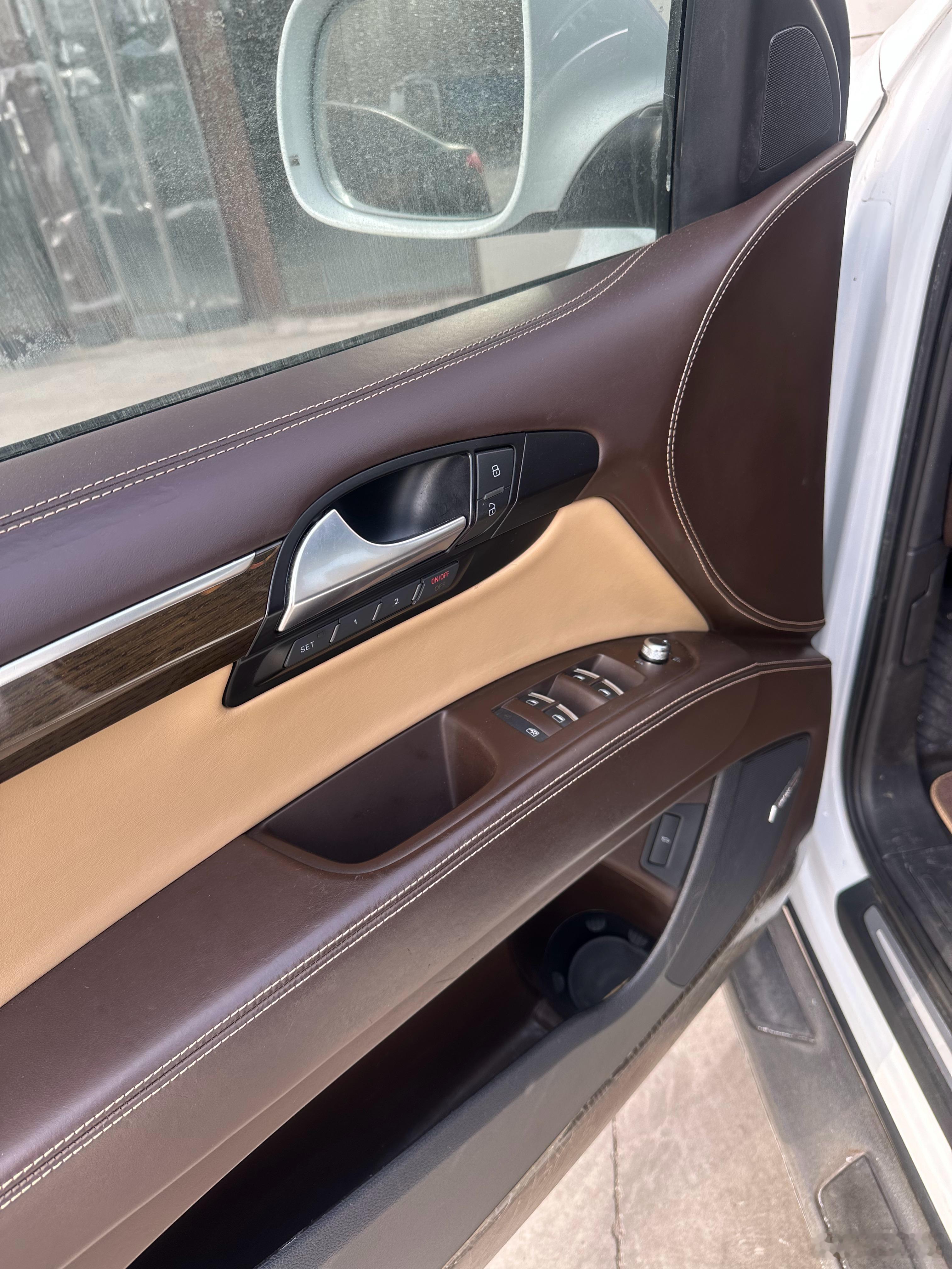 昨天不是收了一台专享版Q7么 我发朋友圈预售一个客户非要我提供转账记录（让我不舒