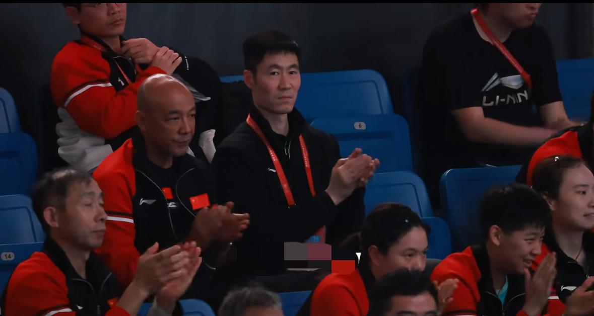 成都混团世界杯开赛两日—王励勤主席全程为国乒加油助威
成都混团在11月30日，1