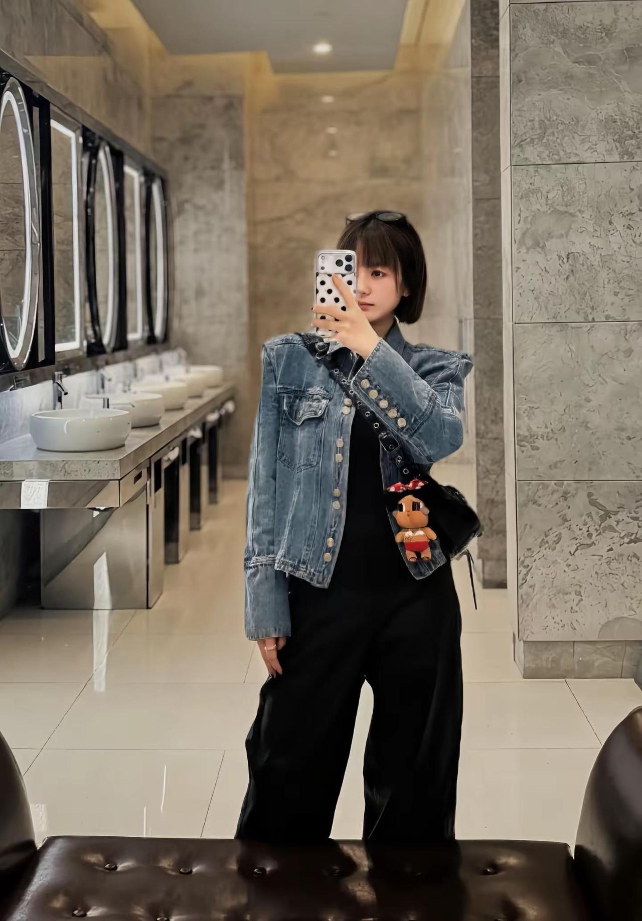 “求全不如求简 求满不如求淡”穿搭 80后 对镜拍