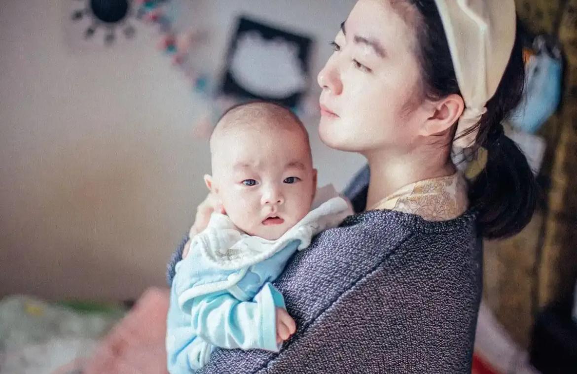 正确的择偶妈妈告诉女儿的五条忠告

我女儿马上要成年了，她要不要谈恋爱结婚是她的