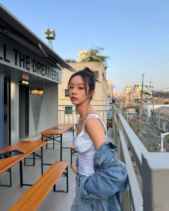 李惠利和柳俊烈分手后好像用丑男人和韩素希交换了美貌[裂开] ​​​