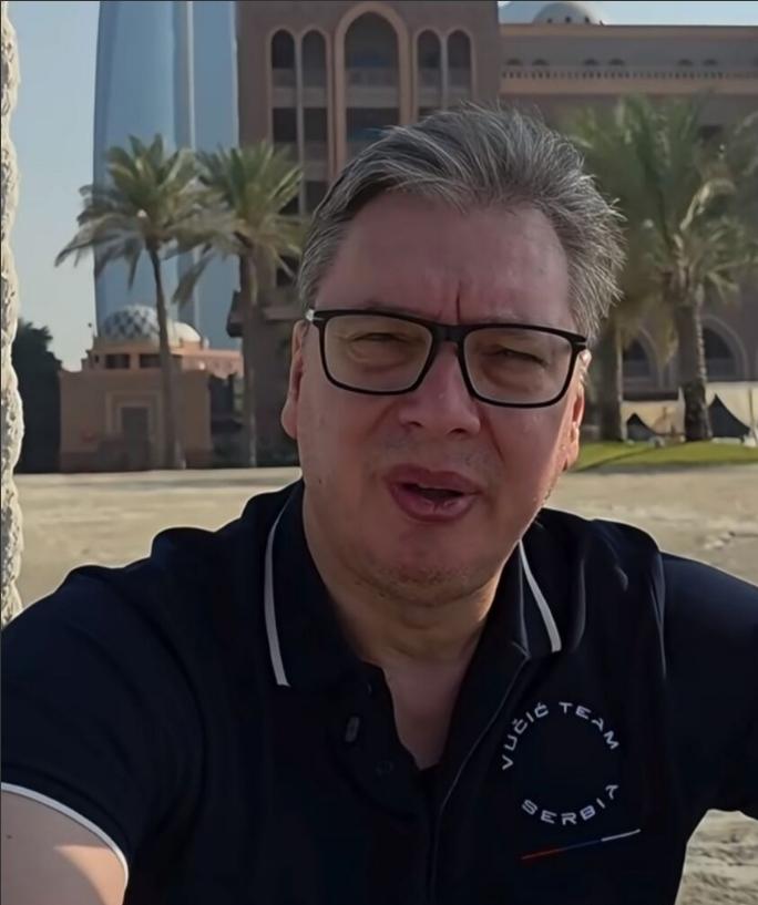 塞尔维亚总统武契奇，对着全国的镜头，一字一句复述了那个暗杀计划：把他的孩子，活活