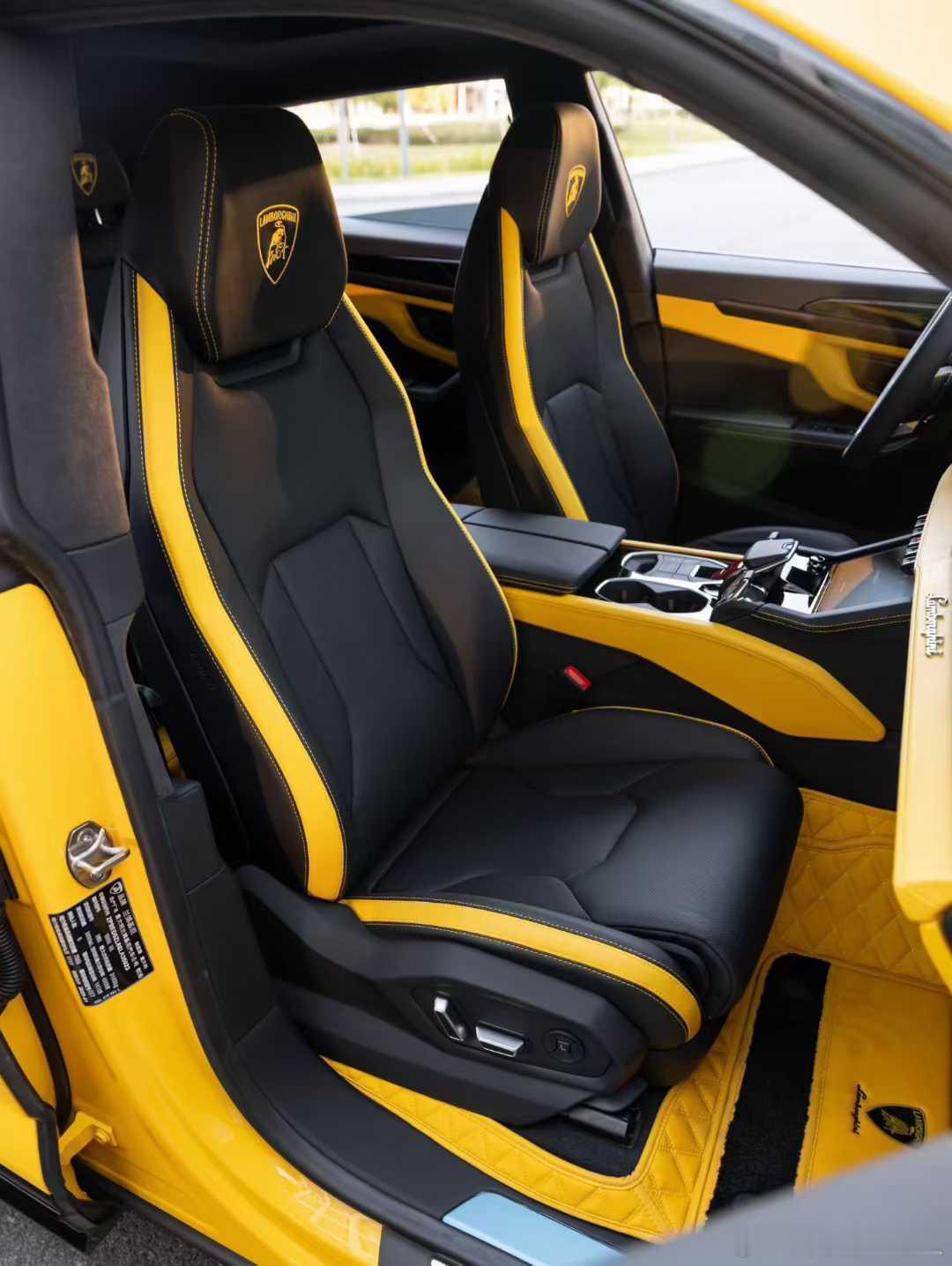 兰博基尼Urus SE 寻伯乐，25年4🈷️上牌，1600公里 