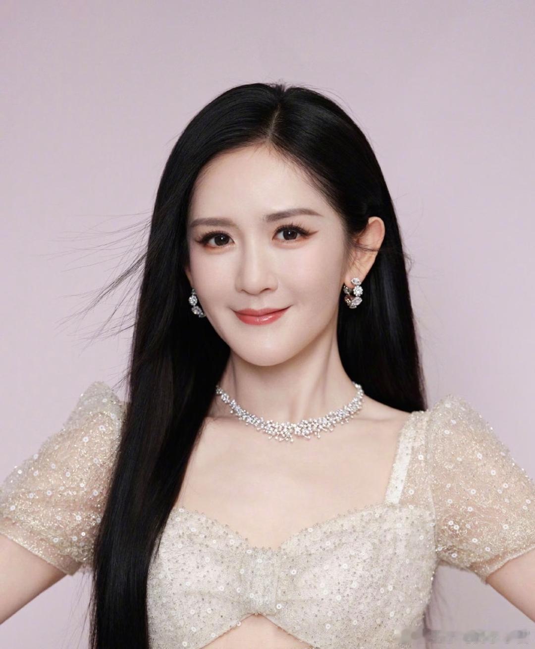 1. 陈导的前妻现实里已经重组家庭，拥有现任丈夫与孩子，但公开资料依旧显示为离异