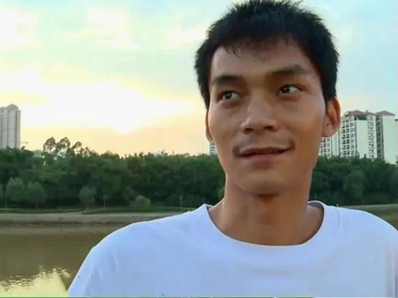 随着唐尚珺被华南师范大学的信息工程专业录取，有4个万万想不到:
1，想不到唐尚珺