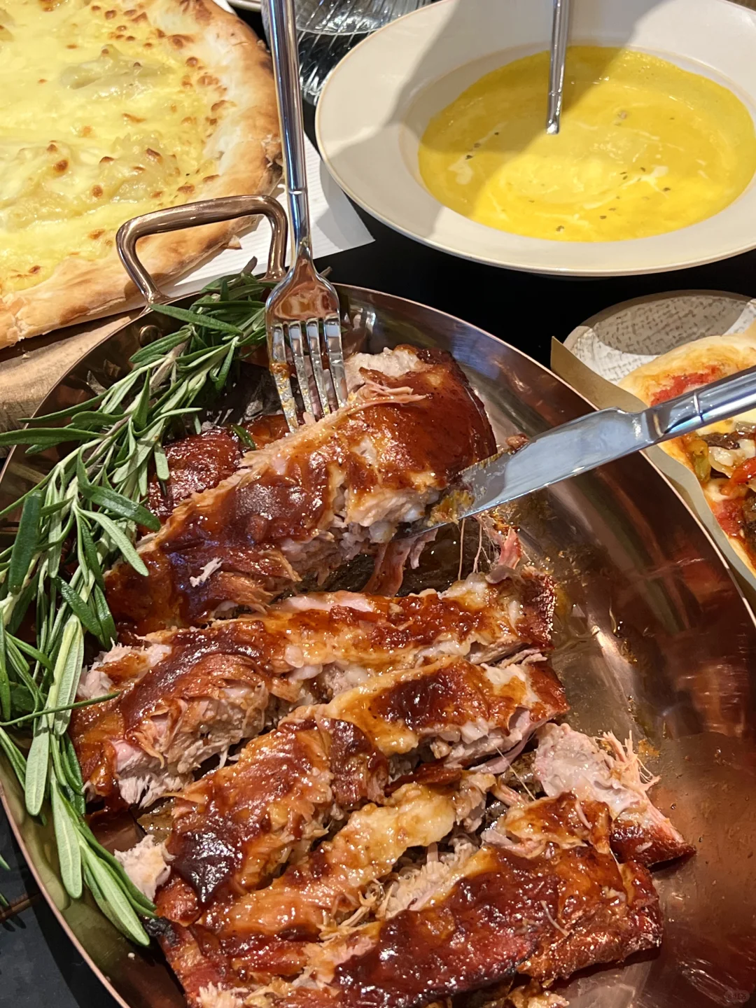 烟台绝美高空海景西餐厅！