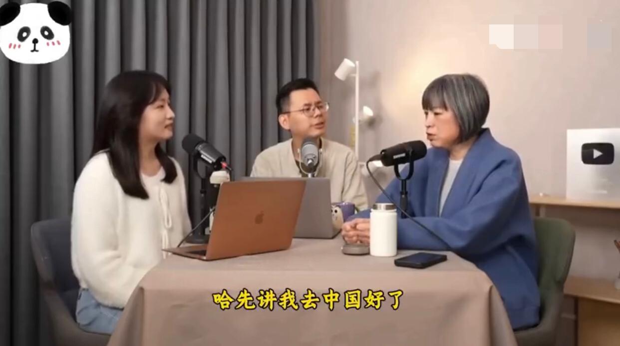 有一位台湾毒网红悄悄来大陆成都游玩后，称赞大陆餐饮业的标准化、规模化非常好，熊猫