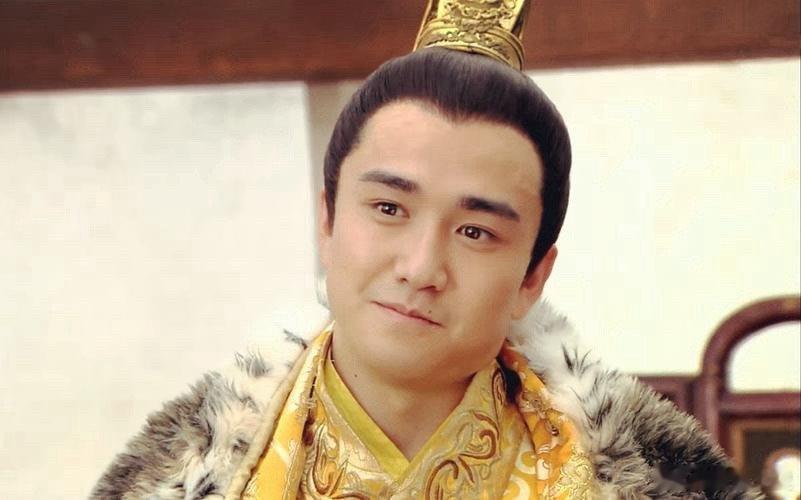 #历史云讲堂# 北齐南阳王高绰为人残虐，有一次一个妇女抱着孩子走在路上，看到高绰