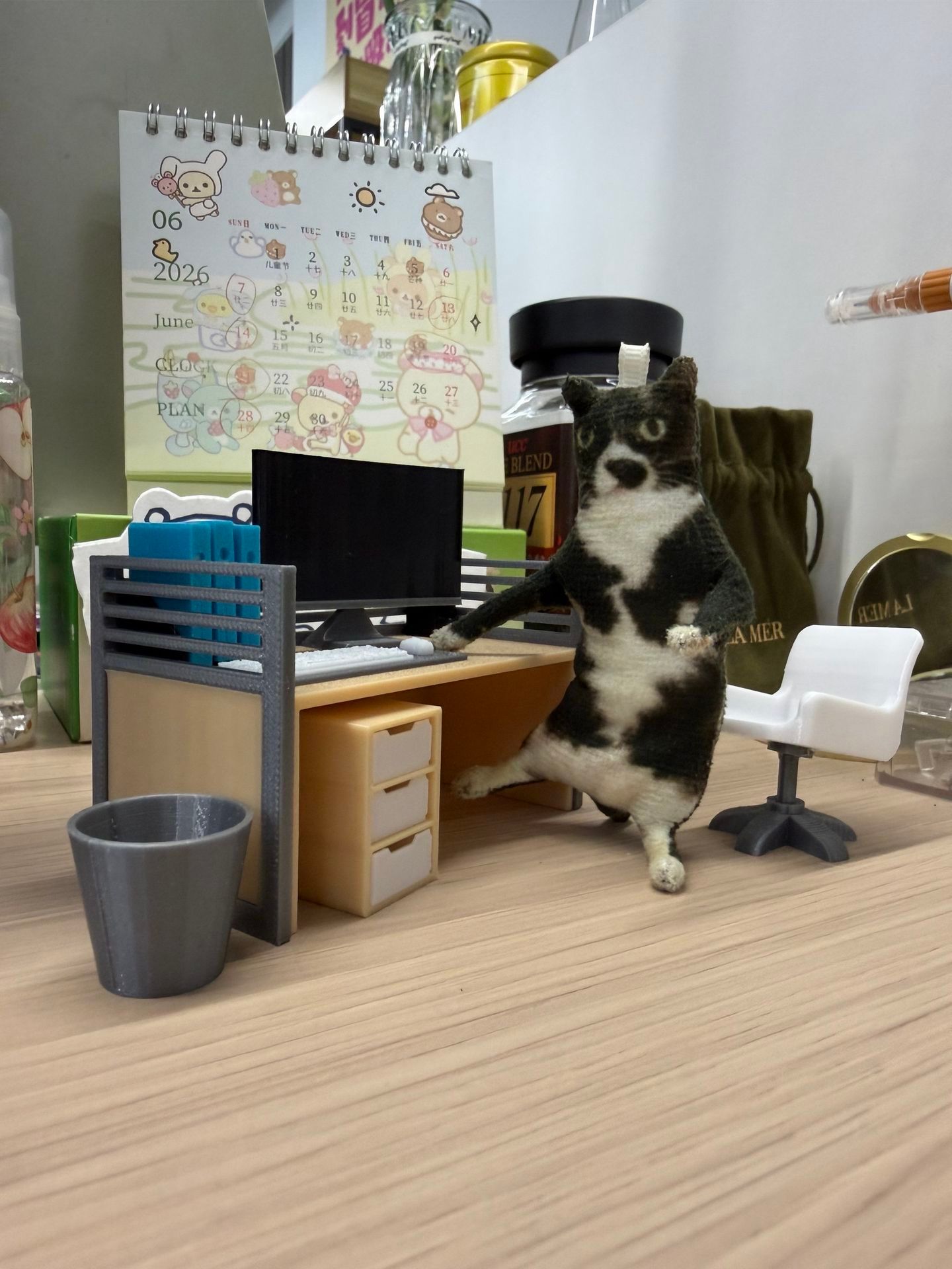 奶牛猫陪你一起打工 