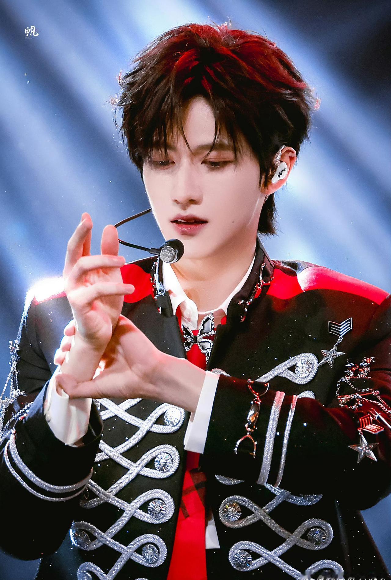 出来说话，什么时候解散，什么时候放朱志鑫单飞 ？