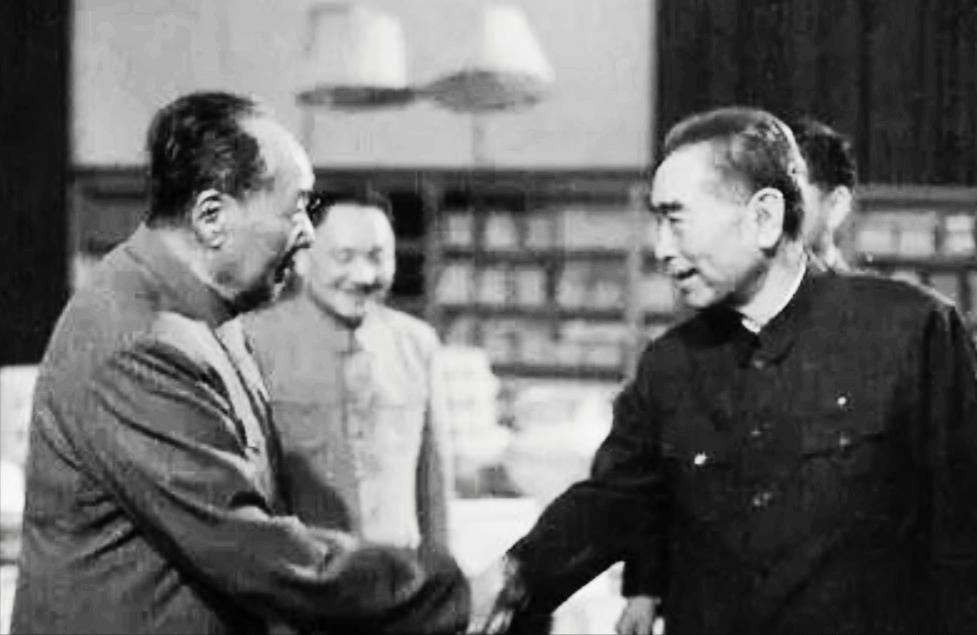 周恩来去世后谁当总理？毛主席力荐一人却遭到婉拒：您考虑别人吧
 
韶山档案馆里，