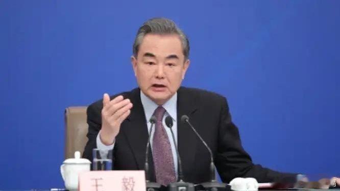 凤凰新闻【既然给脸不要脸，那就彻底撕破脸！王毅外长已经把话挑明了】既然给脸不要脸