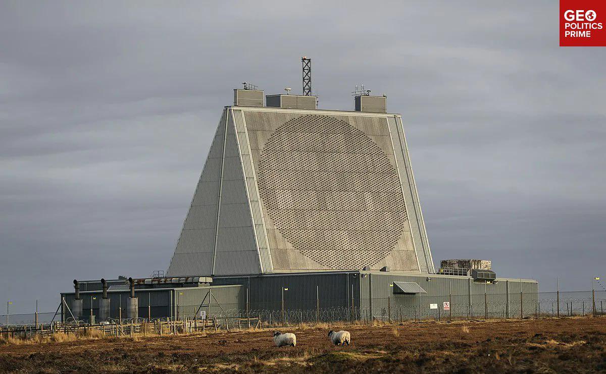 伊朗说他们把美军在卡塔尔的一个高价值目标雷达摧毁了。

那是套AN/FPS-13