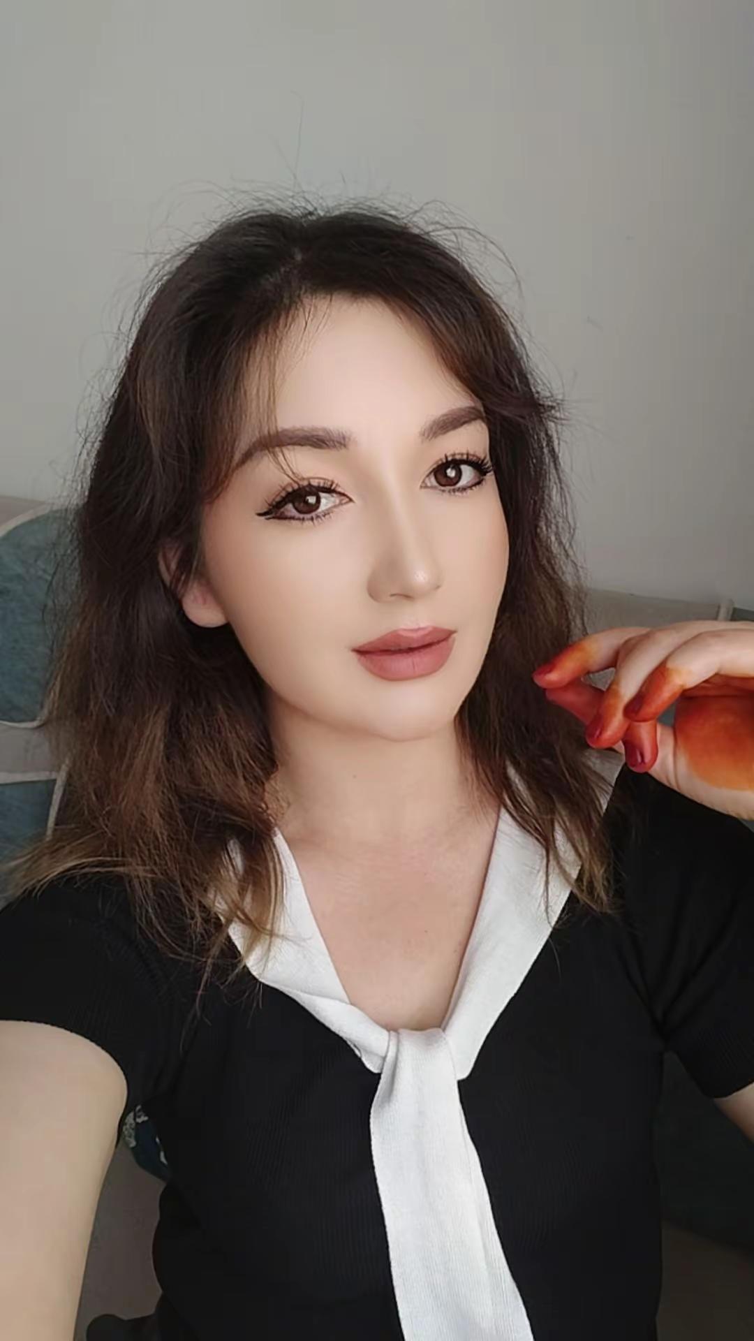 黑色裙子👗 今天你自信了吗 小女人风格 每天一个风格灵感