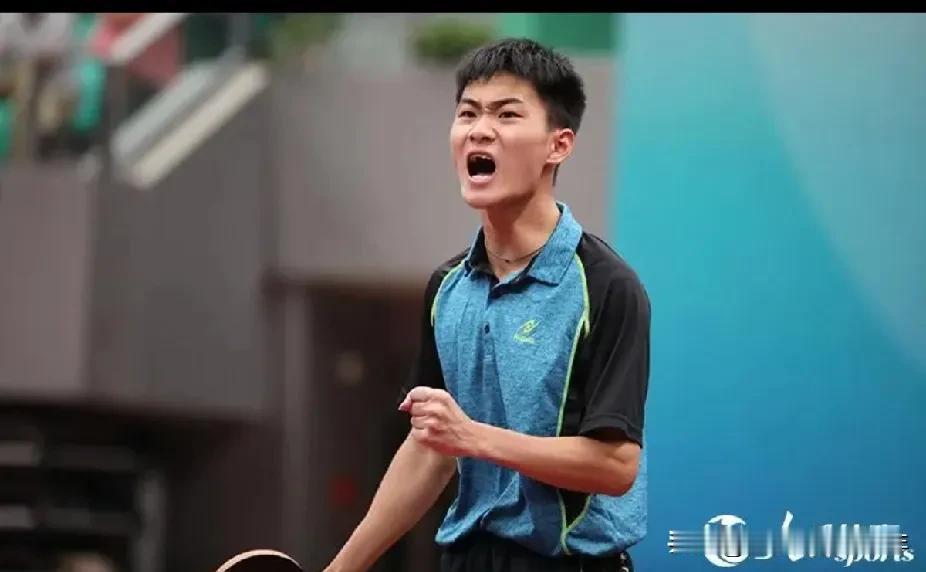 德国莱茵-鲁尔区大学生运动会，男单半决赛，孙正VS格列布涅夫。
首局孙正9：11