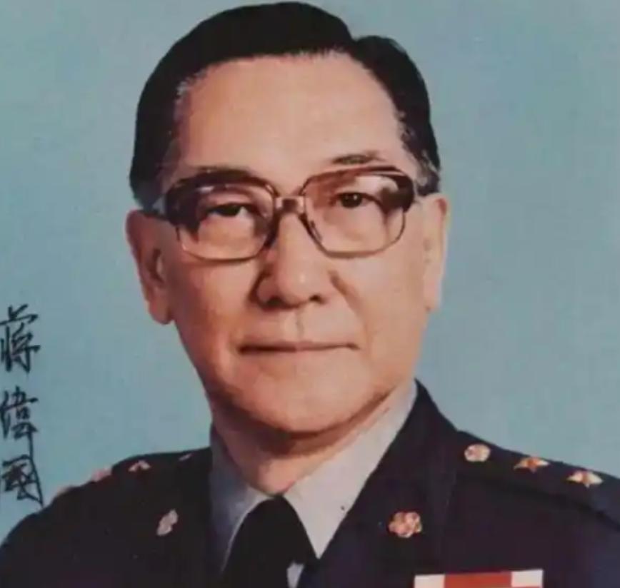 1997年，蒋纬国在台北病逝，临终前用尽最后一口气说：“我死后，一定要和静宜合葬