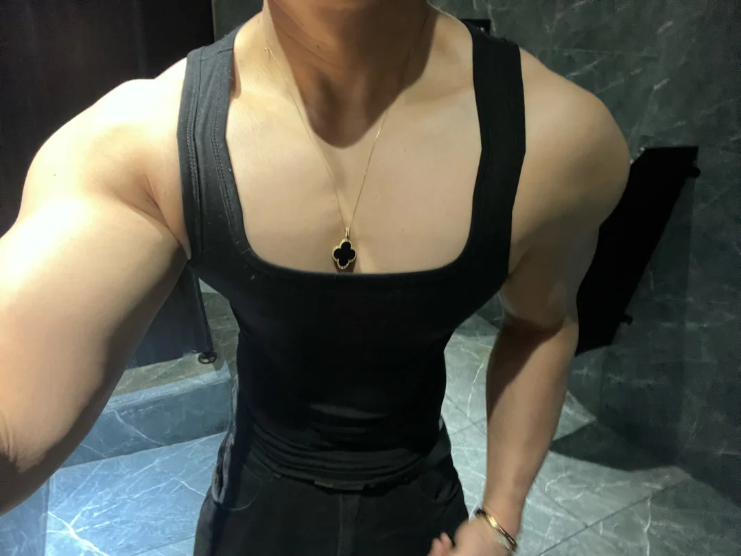 这个背心也太帅了啊啊啊！！！