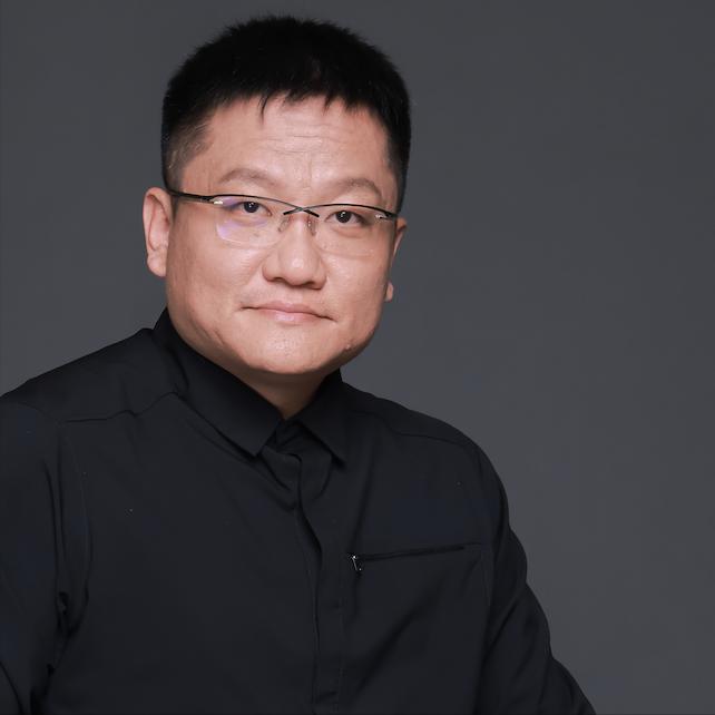 华大基因，尹烨，是个很厉害的科学家，在美国多种自然杂志上，发表了六十多篇论文，而