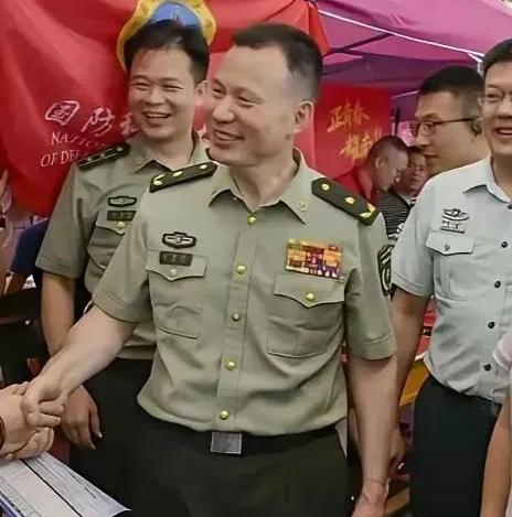 国防科大新校长上任不走寻常路，不先开会直奔中学抢尖子，格局直接拉满
 
国防科大