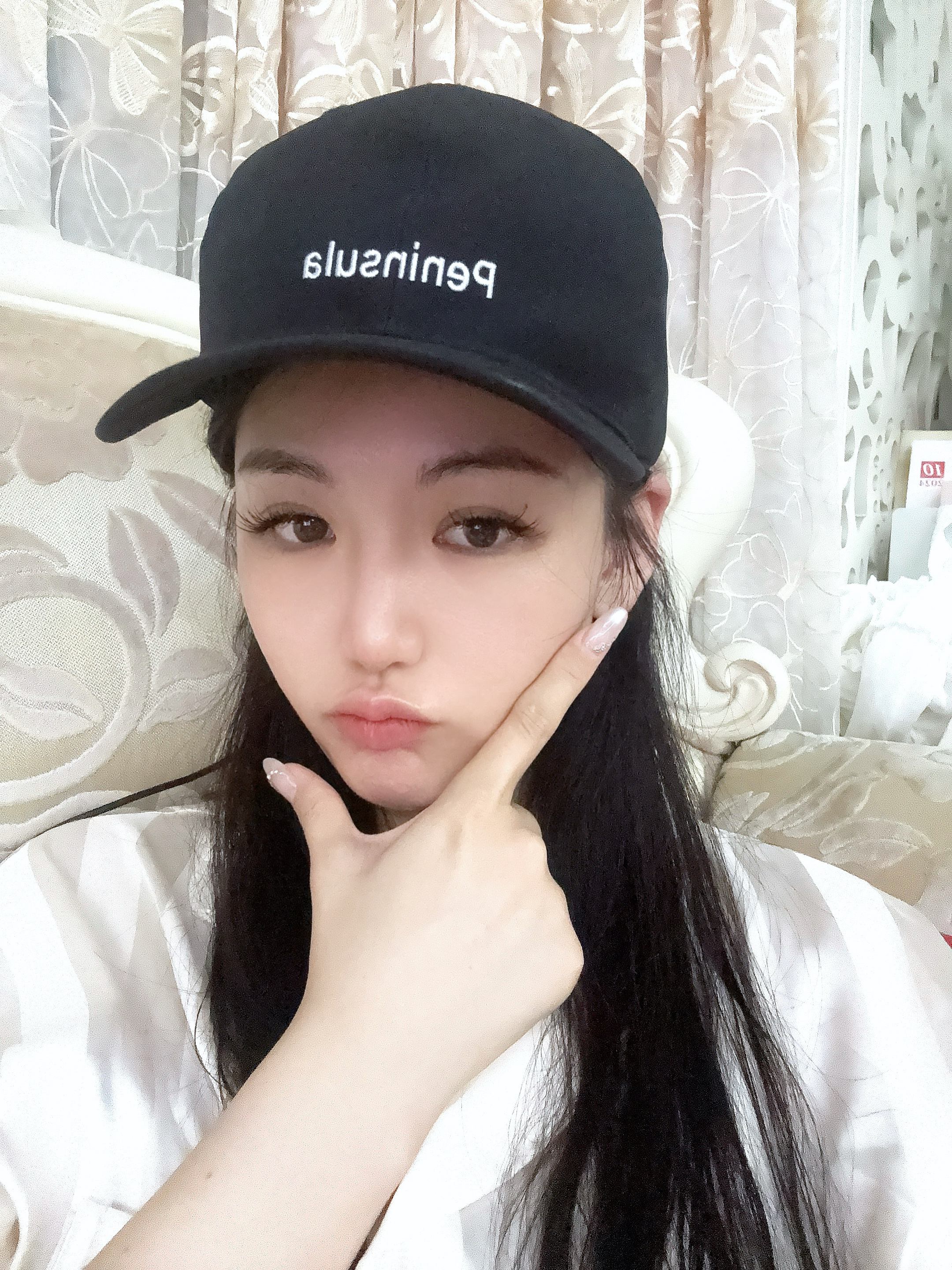 我感觉我最近睡得很晚反正不管怎么样我现在又照上灯了不知道能不能跟熬夜对冲捏
