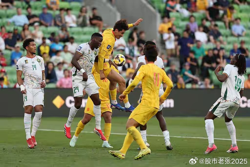 国足0-2不敌喀麦隆国足9分钟内连丢2球 FIFA系列热身赛第二场，国足0-2负