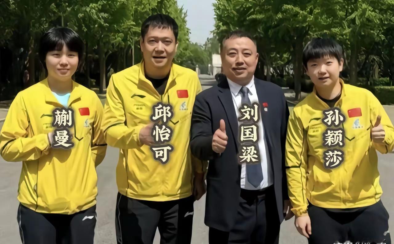 往事如烟。
记忆如酒。
思念如刀。
娱乐圈最不缺的就是怀旧。
那些年我们一起追过