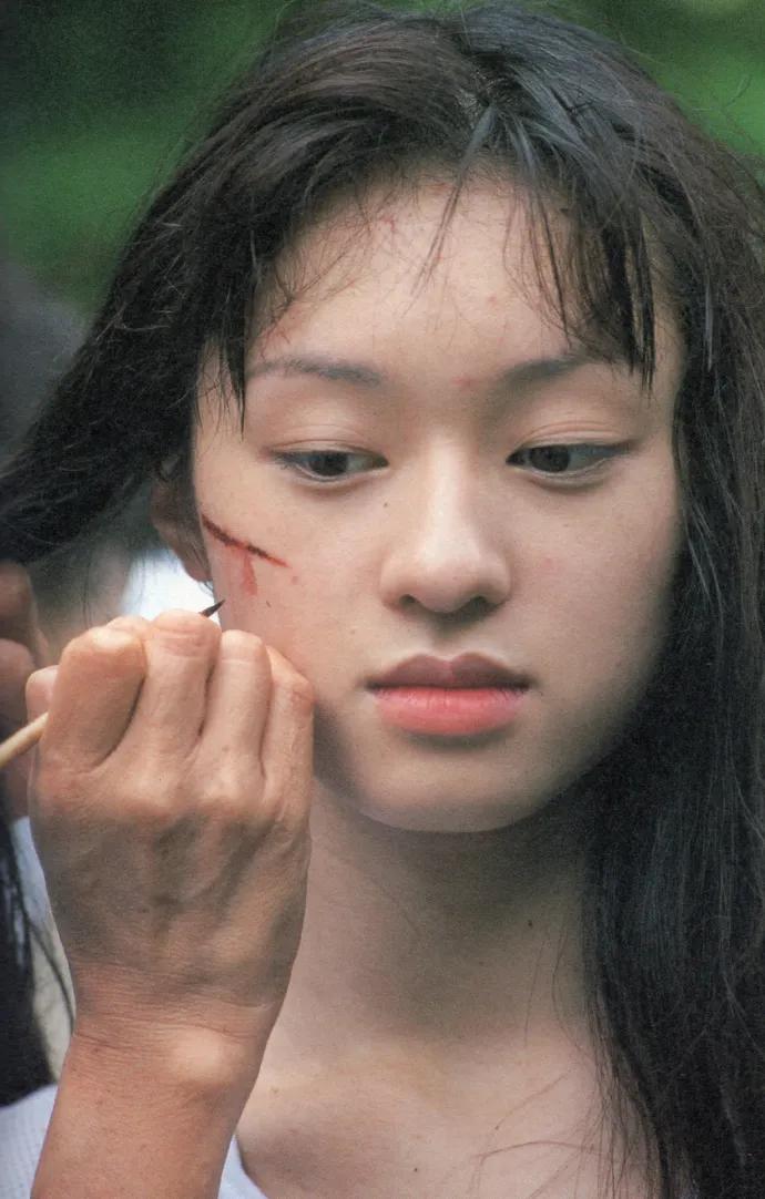 认识这位吗？
你或许会说《杀死比尔》里的流星锤少女，或者说人到中年杀死beer的