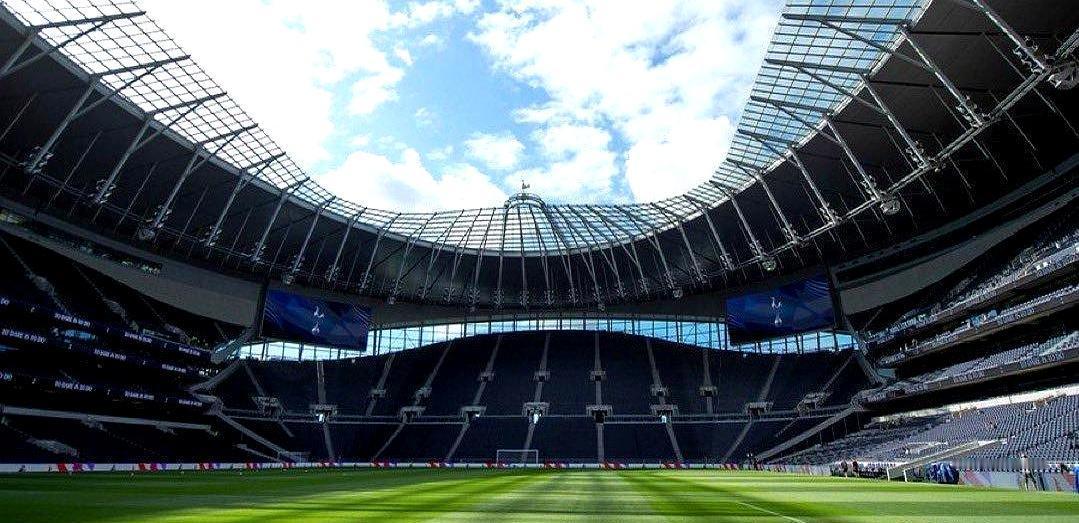 马奎尔疯了？主动要求工资砍掉一半，只为留在曼联。这事基本定了，就等官宣，老哥们儿