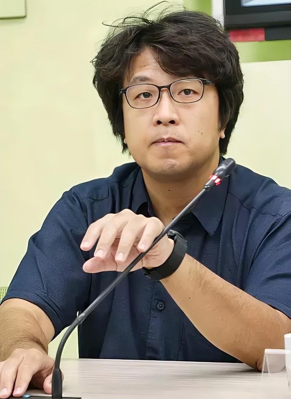 “台独”顽固分子沈伯洋又在胡说八道了

9月6日，针对台“劳动部门负责人”洪申翰