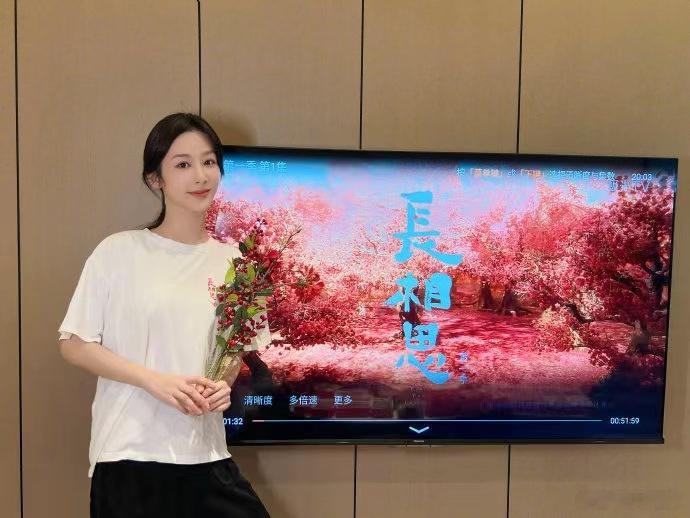 #杨紫[超话]##杨紫希望不辜负大家的期望#感觉长相思真的要火哎，热度很高呢！加