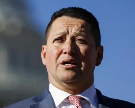 美国众议院罕见爆出国之大瓜，395票赞成、仅2票反对，全票通过涉台狠招，直接甩出