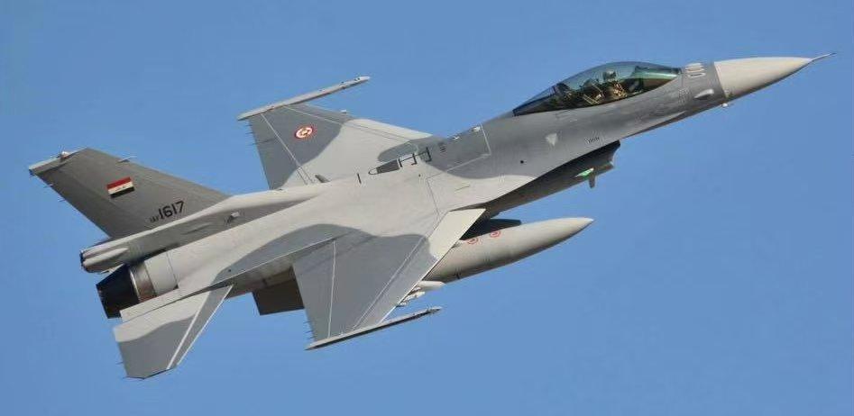 巴基斯坦说伊拉克正在研究，购买枭龙战机。一开始还感觉在吹牛，伊拉克有F-16战机