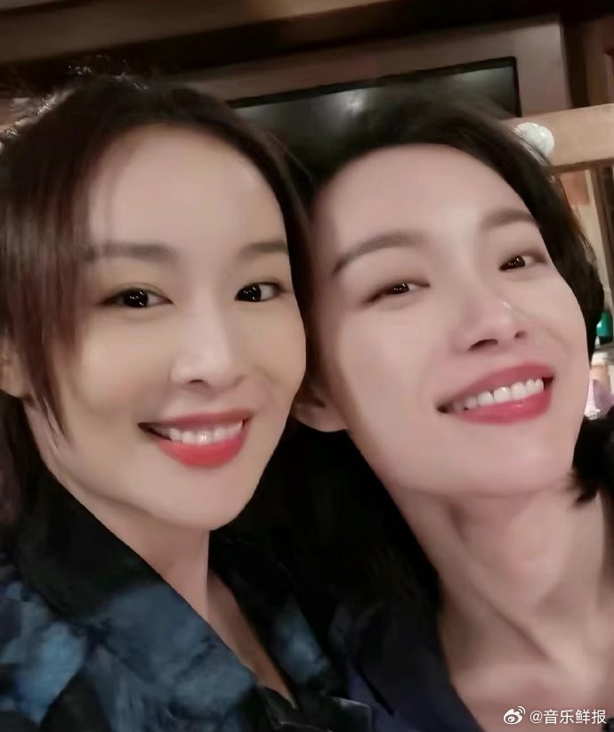 高叶倪妮演过闺蜜向野的我们熟人局李宇春辛芷蕾高叶倪妮合照 三火搭配一水的奇妙组合
