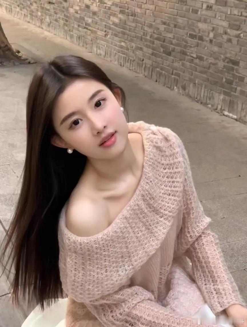 村里流传的老人言，很准：1.眼窝比较深的人，大多心思都重，城府也深。2.朋友再好