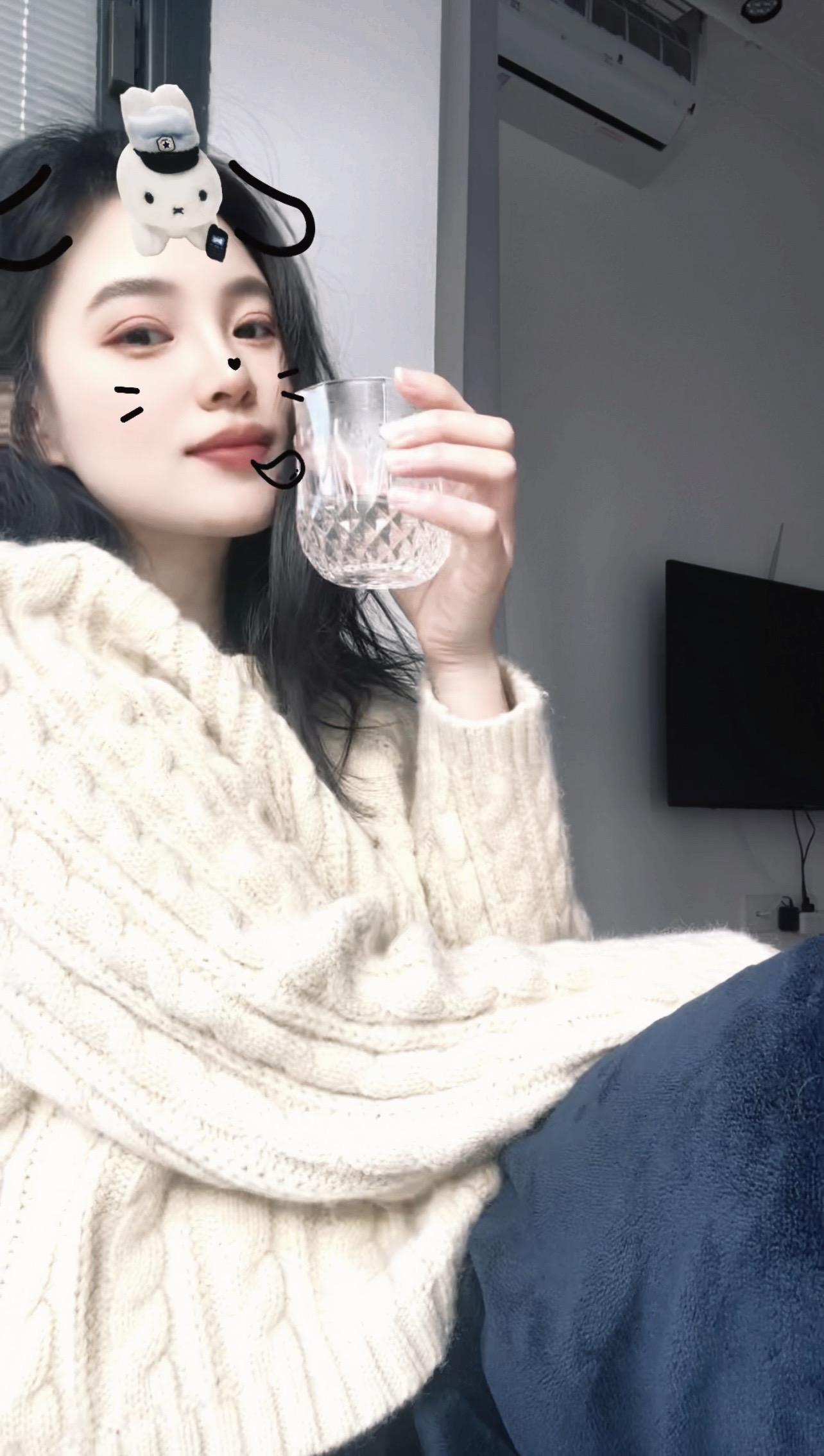 一生很短，不过晨暮与春秋。一生所求，不过健康与快乐。