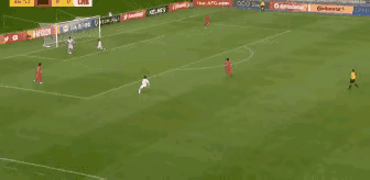 奇迹，中国男足1-0领先韩国，木塔力甫小角度破门，基本功太强了！
韩国队在U20