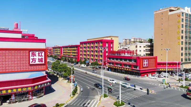 央视恢复开播《东方红》，这波操作超赞！它是对历史庄重且有意义的致敬。从现场情况看