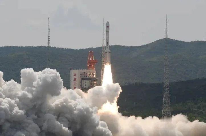 【中国版星链：#千帆极轨01组卫星发射成功# 】今天14时42分，“千帆星座”首