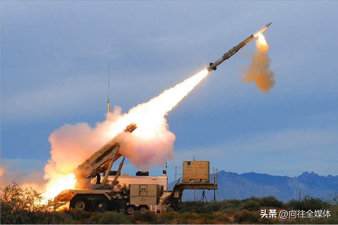 冲突第11天彻底反转！伊朗第34波反击发力，特朗普释放停火信号
 
美以对伊朗的