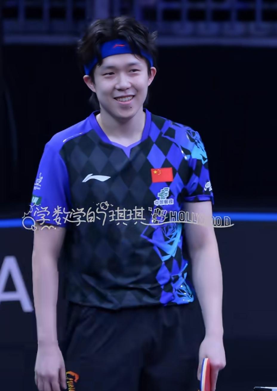 王楚钦和周启豪的快乐乒乓，
最后一个球想来个表演球，
结果裁判以为擦网了，
真是
