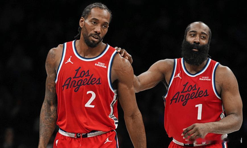 哈登和莱昂纳德合作三年场均数据:

25-26赛季，哈登25.8分4.8篮板8助