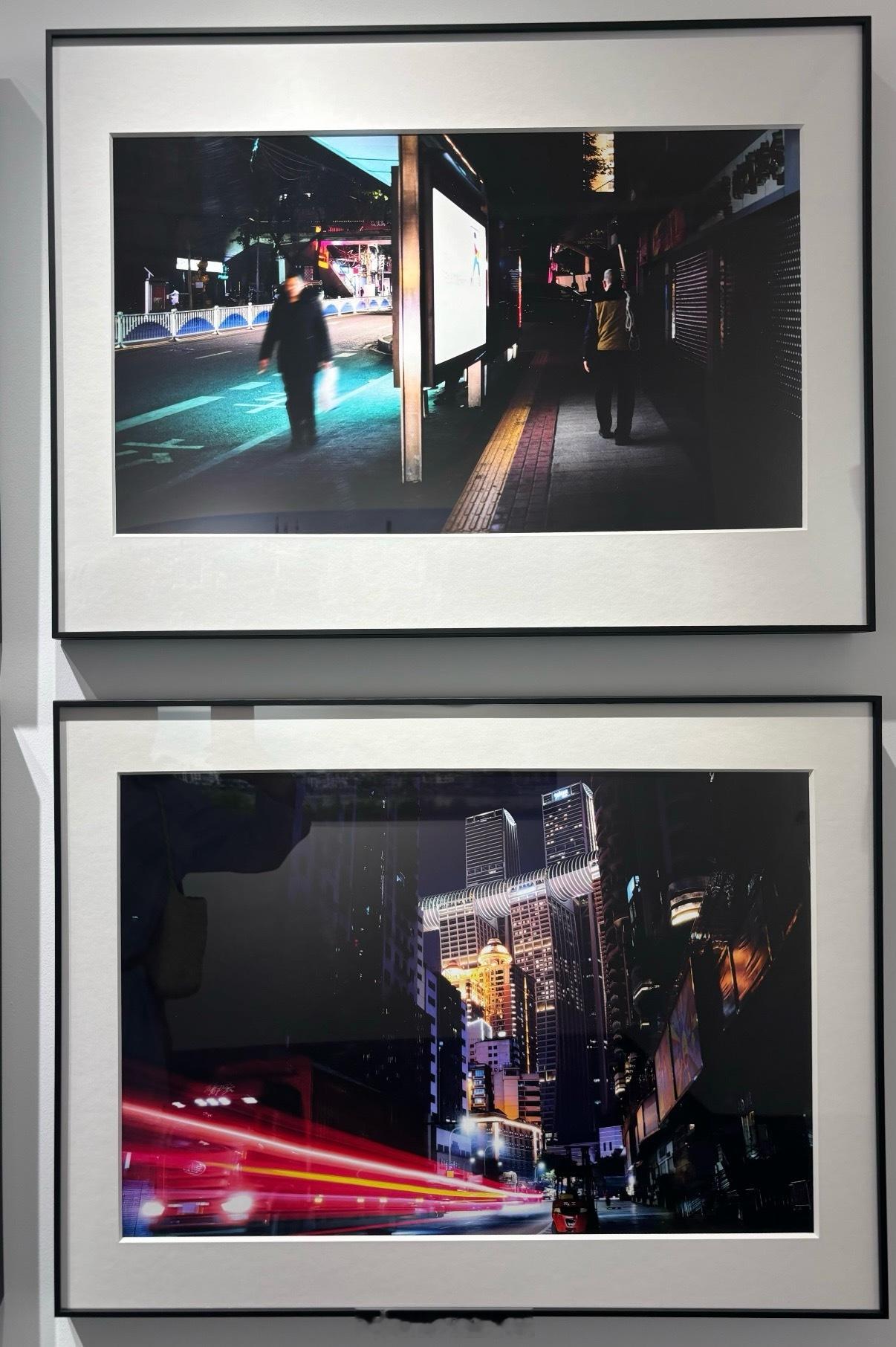 “艺人肖战作为摄影艺术家参展。”，拍摄的作品是他的家乡重庆😢肖战拍摄的重庆 肖