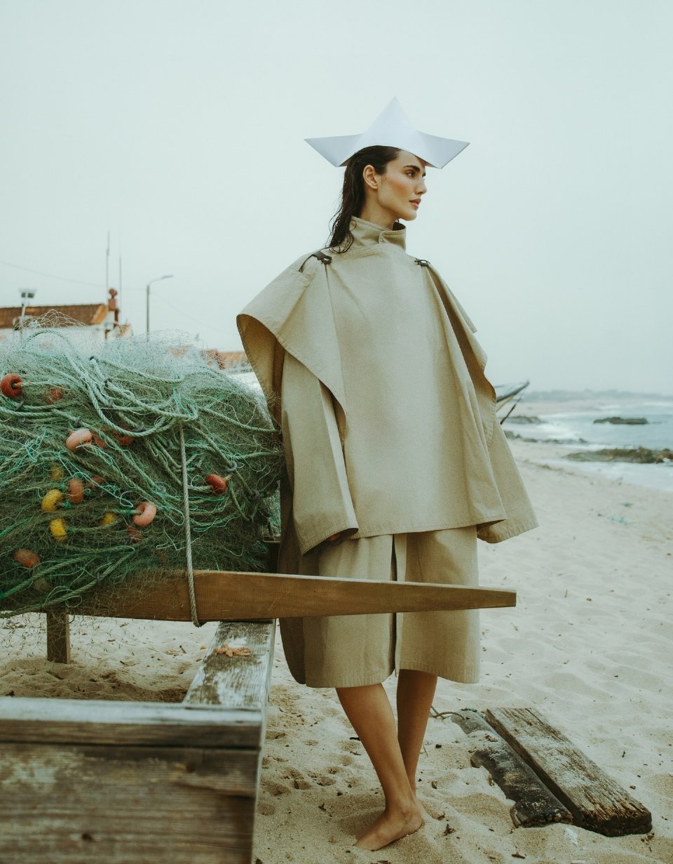 模特 Blanca Padilla ​​​希腊版《Harper's Bazaar