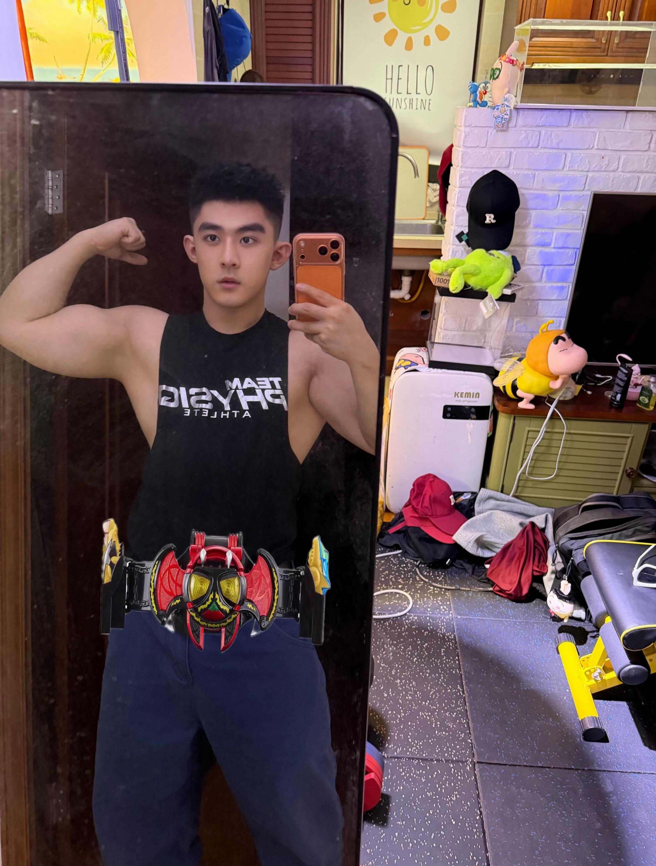 肌肉假面骑士来的💪。