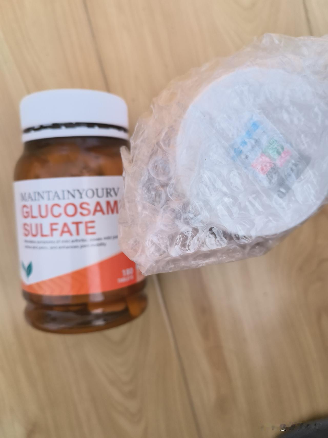 不知道是正品吗？怎么有一股奶精味道，还咸咸的[捂脸]